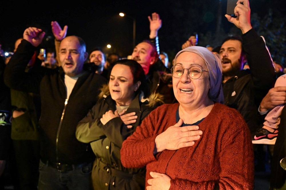 Ferdi Tayfur, hayranlarını gözyaşlarına boğdu