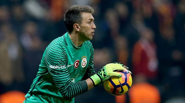 Muslera kaptan olunca taraftar coştu