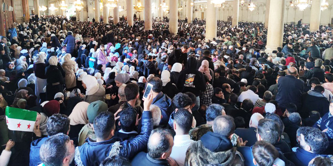 Şam Emevi Camii’nde izdiham