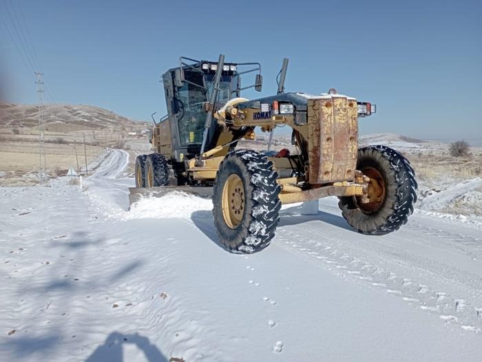 Elazığ da kapanan 27 köy yolu ulaşıma açıldı