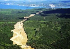 İstanbul Eski Edirne Asfaltında 3. köprü bağlantı yolu inşaatı durdu,taşeron işçiler yol kapattı