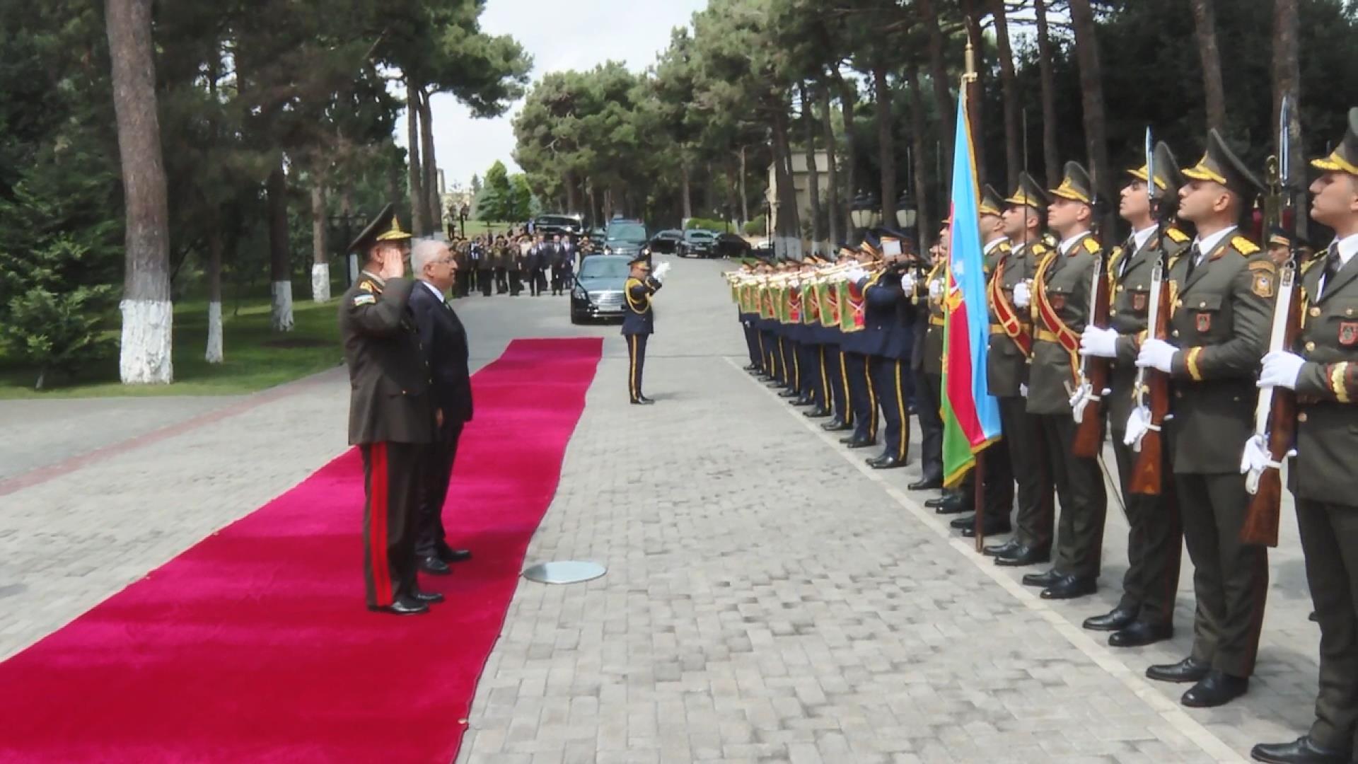 Milli Savunma Bakanı Güler, Azeri mevkidaşı Hasanov ile görüştü