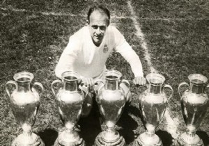 Efsane futbolcu Alfredo Di Stefano hayatını kaybetti