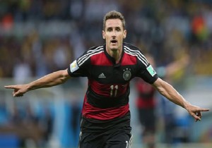 Klose Dünya Kupası nın en çok gol atan futbolcusu oldu!