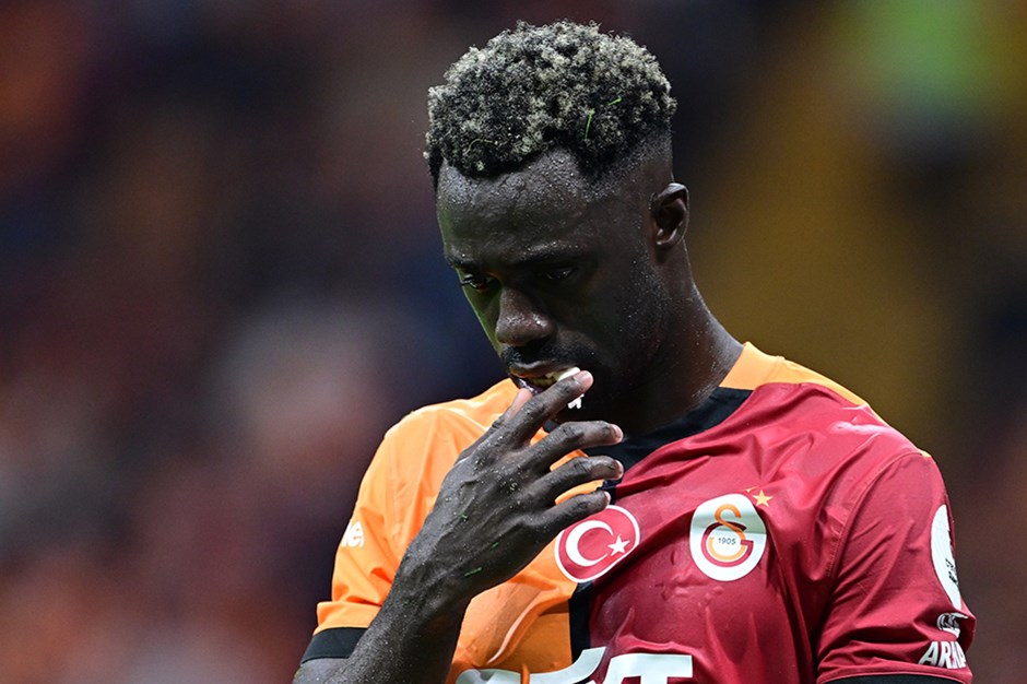 Galatasaray da Davinson Sanchez sakatlandı