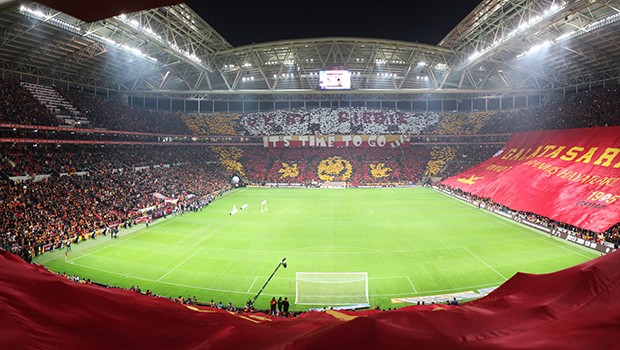 Galatasaray da kombine depremi!