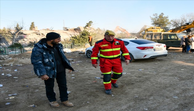 İspanyol kurtarma ekibi: Bu deprem çok büyük!