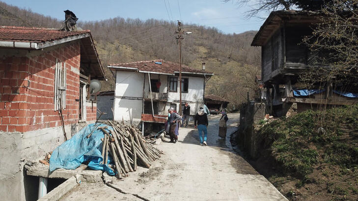 Karadeniz de heyelan paniği sürüyor!