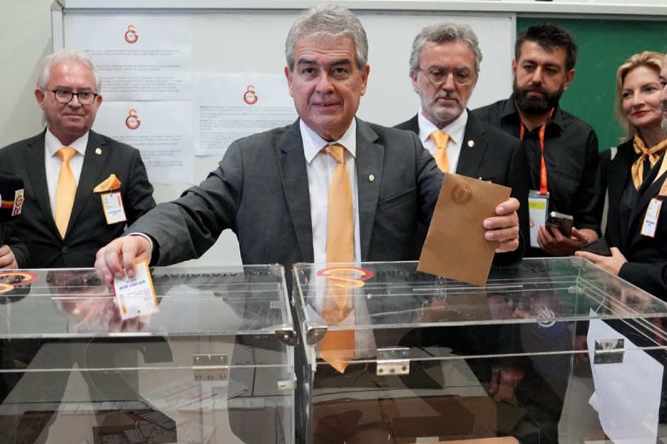 Galatasaray da başkan adayı Süheyl Batum dan seçim tarihi çıkışı