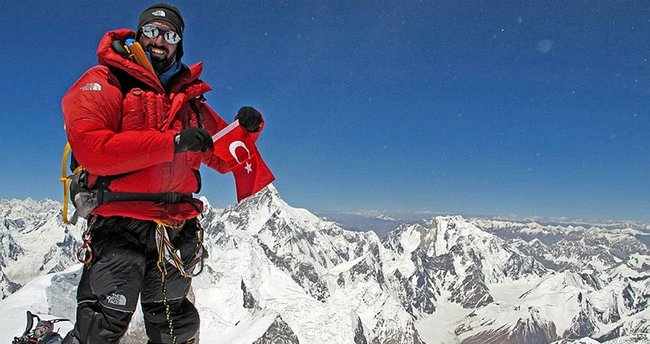 Milli dağcı Tunç Fındık tan tarihi başarı