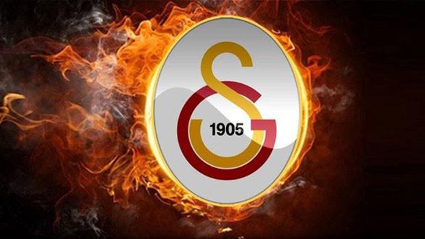 Yıldız futbolcu kamptan ayrıldı Cimbom a geliyor