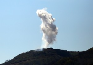 Esed, Lazkiye de Türkmen köylerini bombaladı!