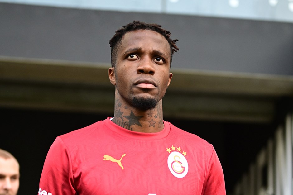 Wilfired Zaha, Lyon da kadroya alınmadı