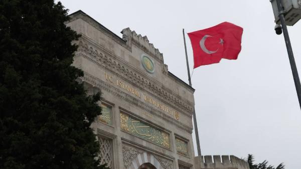 İstanbul Üniversitesi nde ziyaretçi girişlerine kısıtlama