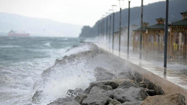 Akdeniz için kuvvetli fırtına uyarısı