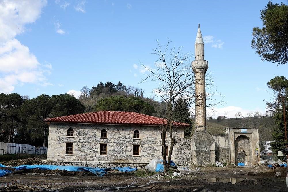 600 yıllık tarihi cami ibadete açılıyor