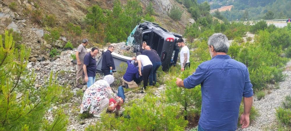 Eski Bakan Zeybekci kaza yaptı