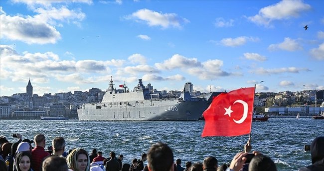 TCG Anadolu İstanbul dan ayrıldı