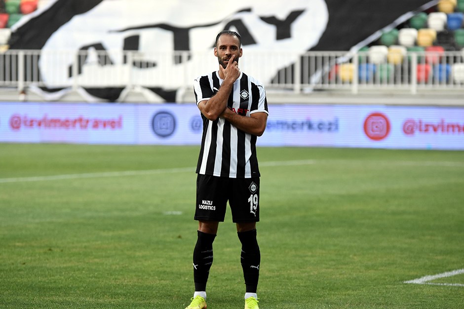 Altay da yaprak dökümü! Aralarından sadece Kral Marco Paixao kaldı!