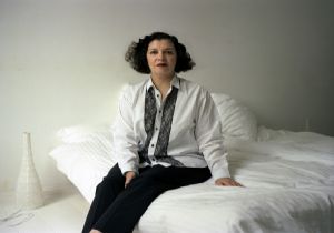 Mona Hatoum Şimdi  burada 