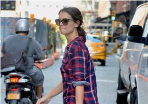  Katie Holmes Makyajsız Fotoğraflarıyla Büyüledi!