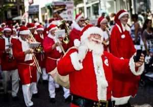 Bütün Noel Babalar Biraraya Geldi!