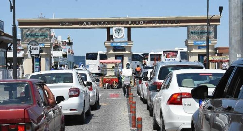 Yola çıkacaklar dikkat! Trafik kilitlendi