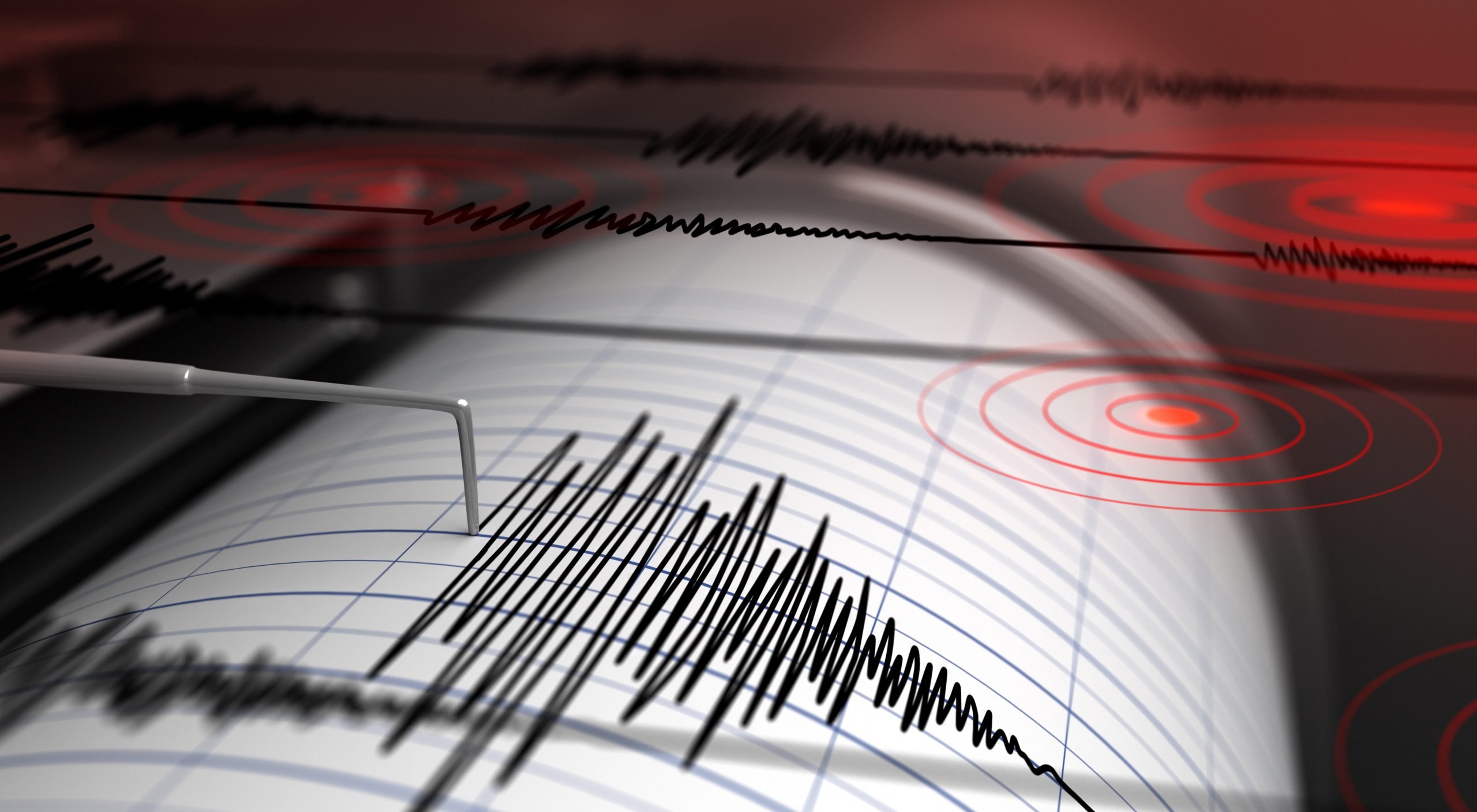 Komşuda art arda deprem!