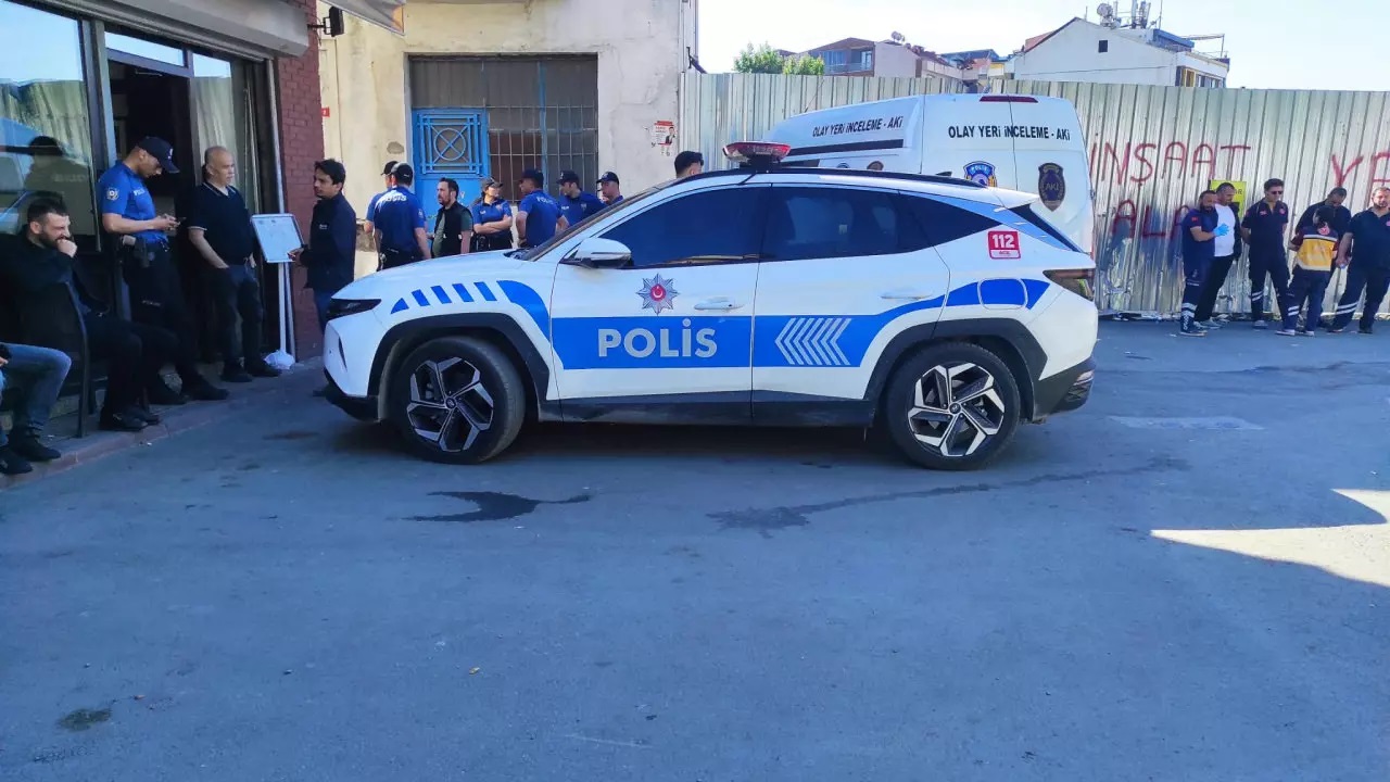 Sokak ortasında kadın cinayeti!