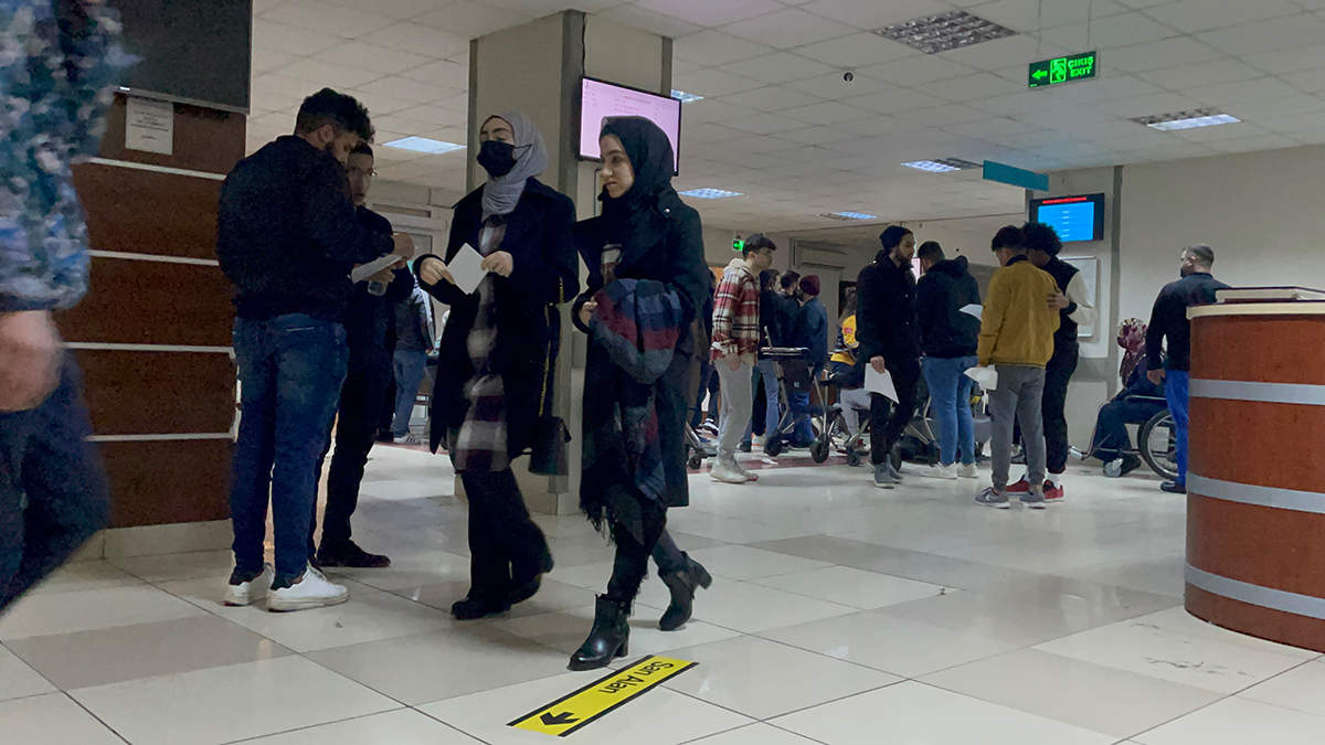 80 öğrenci iftardan sonra zehirlendi