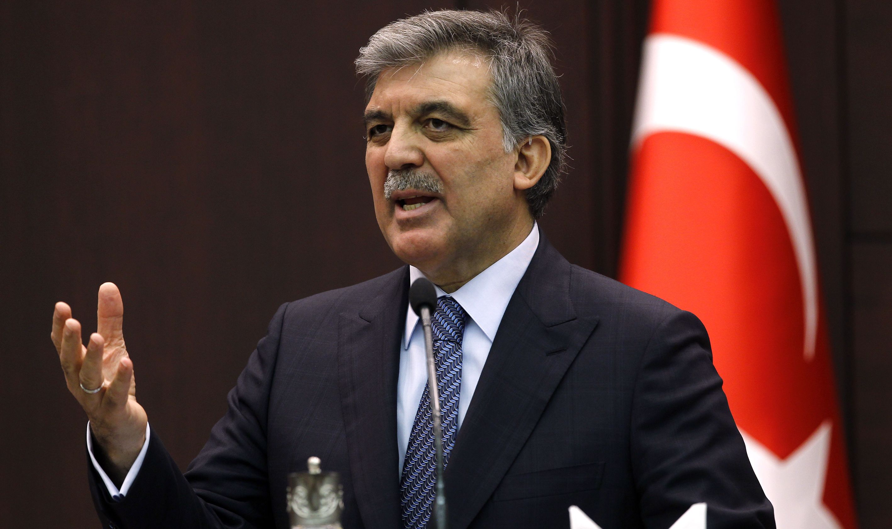 Abdullah Gül gençlere seslendi: İddialı olun