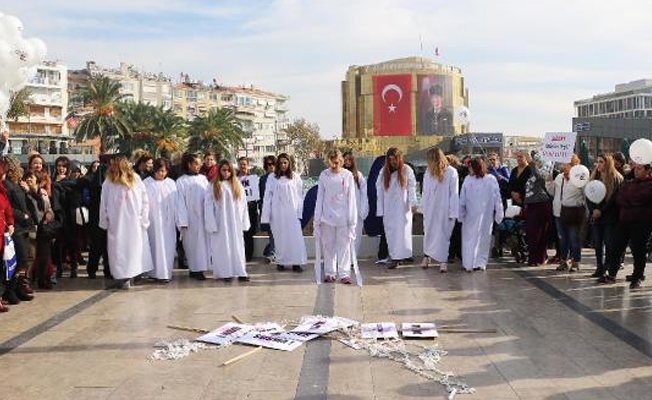 Aydın da kadına şiddete dur gösterisi