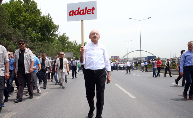 Fotoğraftaki ayrıntı dikkat çekiyor