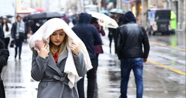 Meteoroloji den İstanbul a sağanak uyarısı