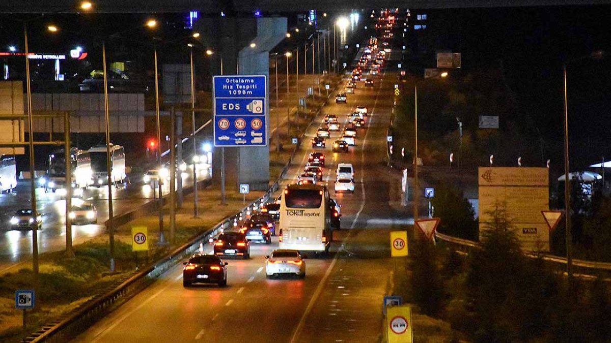 Trafikte erken dönüş yoğunluğu