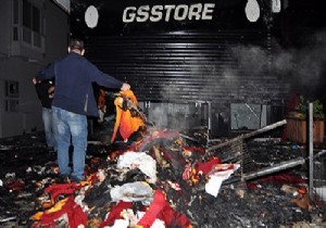 Galatasaray Store a Saldırı!