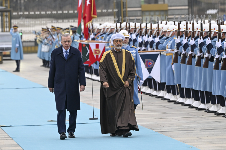 Cumhurbaşkanı Erdoğan, Umman Sultanı Heysem bin Tarık ı resmi törenle karşıladı