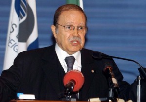 Cezayir Cumhurbaşkanı hastaneye kaldırıldı!