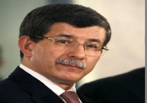 Yunanistan da Davutoğlu nun Kitaplarına İlgi Arttı  