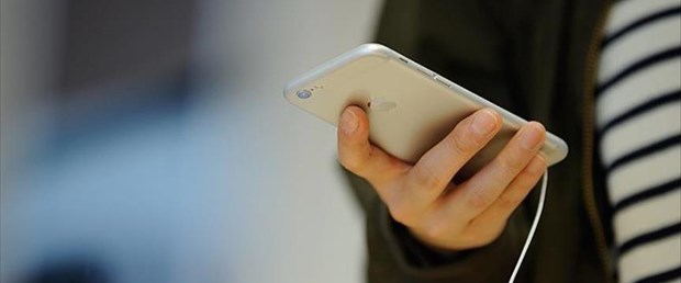 2016 yılında ne kadar akıllı telefon satıldı?