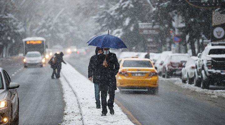 Ankara’da kar yağışı etkili oldu