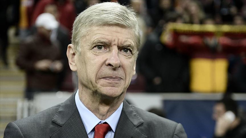 Arsene Wenger,  futbola dönüyor