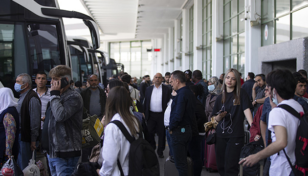 AŞTİ de bayram yoğunluğu