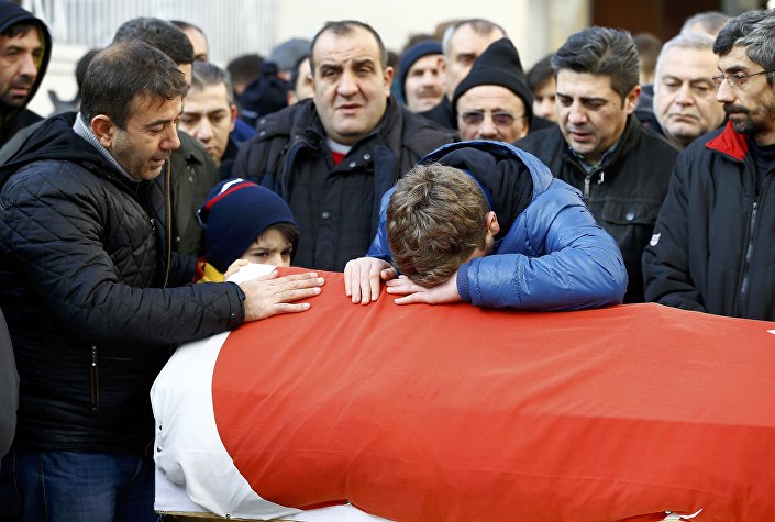 Ayhan Arık son yolculuğuna uğurlandı