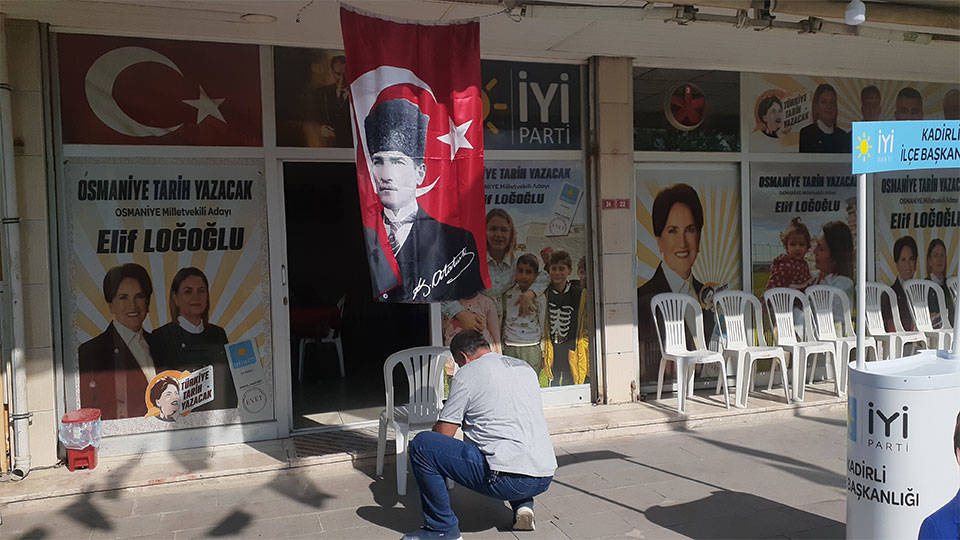 İYİ Parti bürosunda boş kovan bulundu