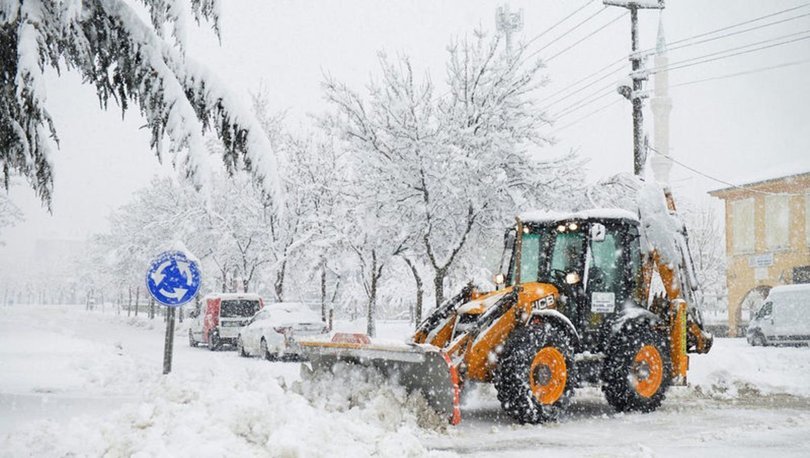 Isparta da kar yine kabus oldu: Elektrikler gitti!