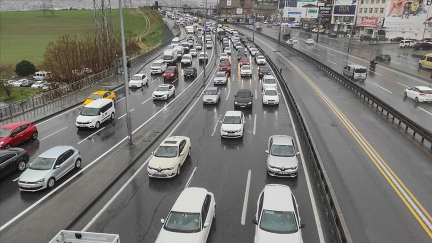 Kısıtlama sonrası trafik yoğunluğu