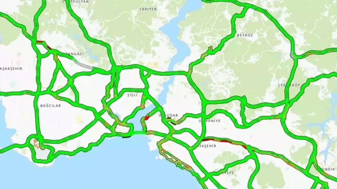 Bayramın ilk gününde yollar boş kaldı