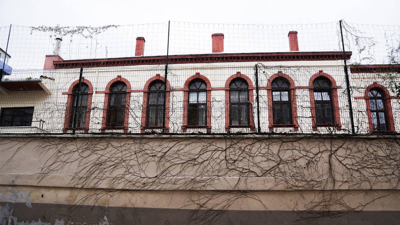 Bakırköy’de özel bir liseye silahlı saldırı!