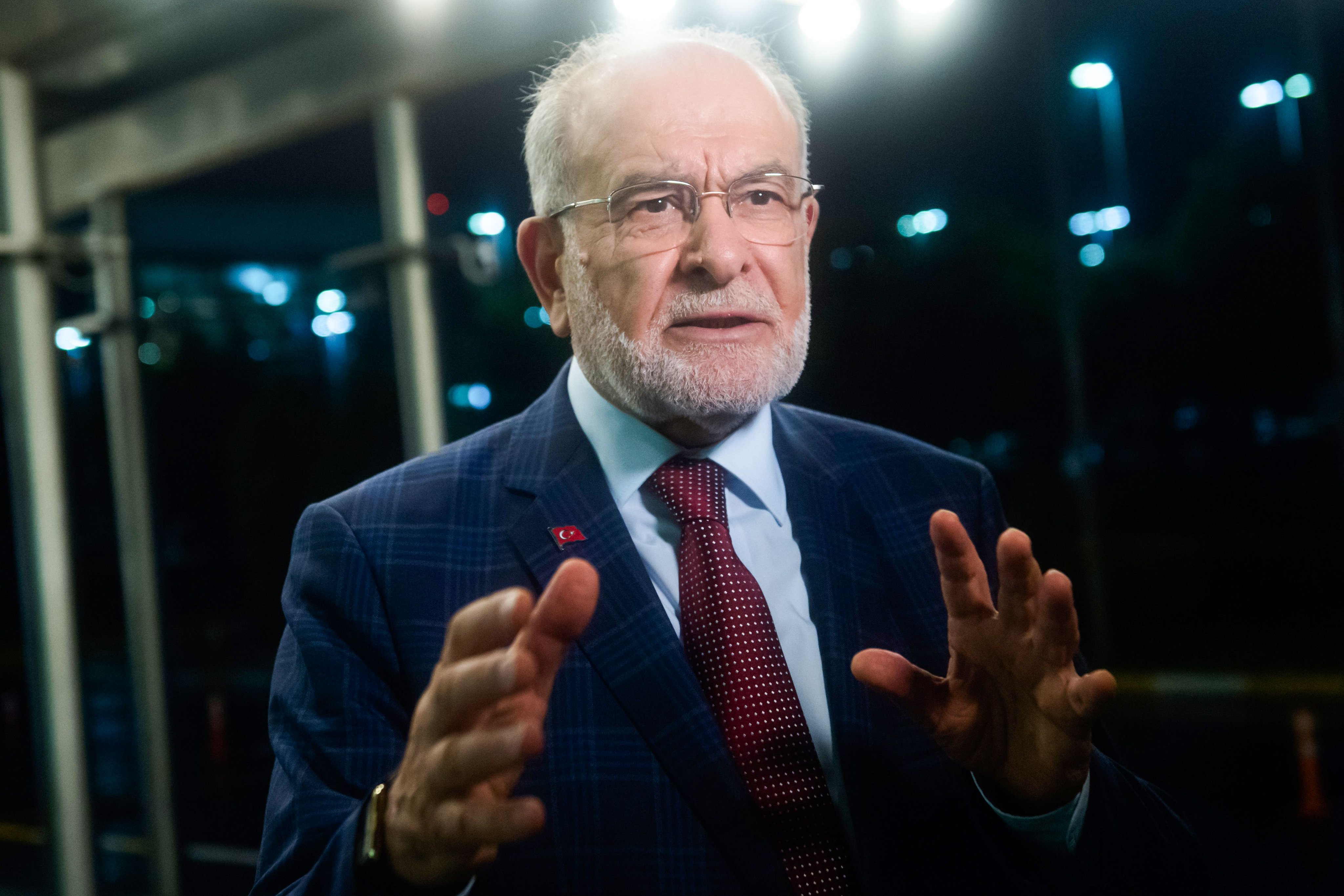 Karamollaoğlu: Rehavetten kurtulmak lazım